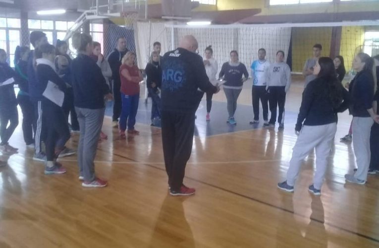 Una vez más Basavilbaso fue sede de un curso de entrenadores de vóley de la FeVA