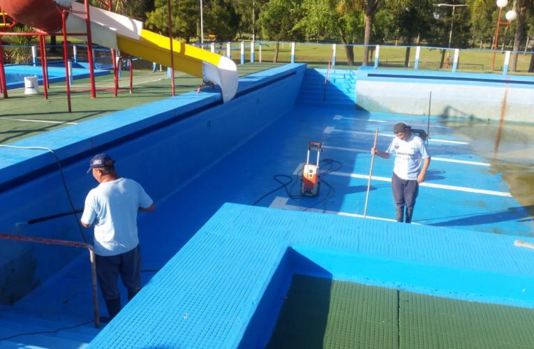 El Polideportivo se pone a punto para la temporada de verano