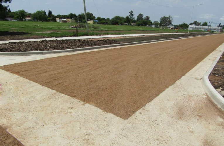 Avanza la obra de cordón cuneta y enripiado del Barrio Tolkachier