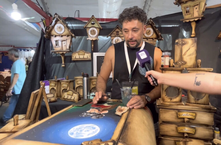 38º Fiesta Nacional de la Artesanía: conocimos el trabajo en madera de Juan Di Bitetti