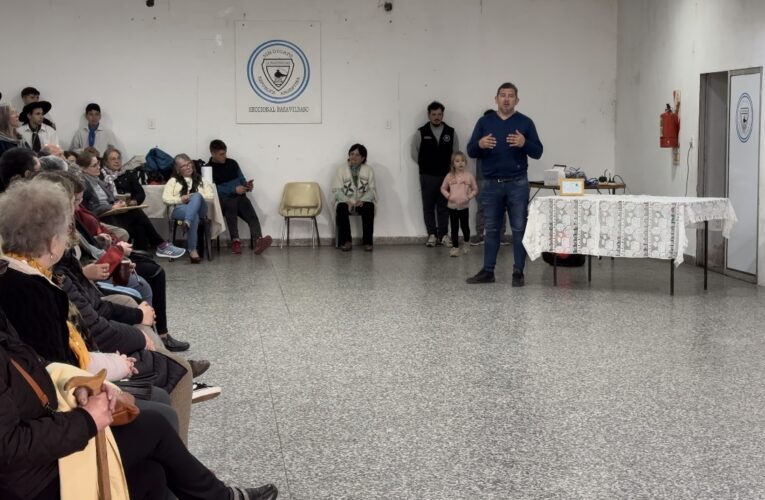 “La Fraternidad es un sindicato de puertas abiertas” afirmó Ariel Ibarra luego de inaugurarse un caligrama mural homenaje