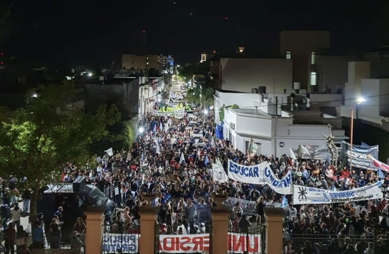 Concepción del Uruguay volvió a marchar en defensa de la universidad pública y gratuita